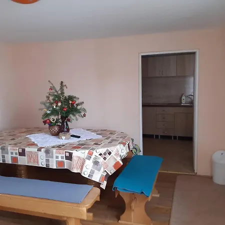 Hajnal Vendeghaz Guest house *